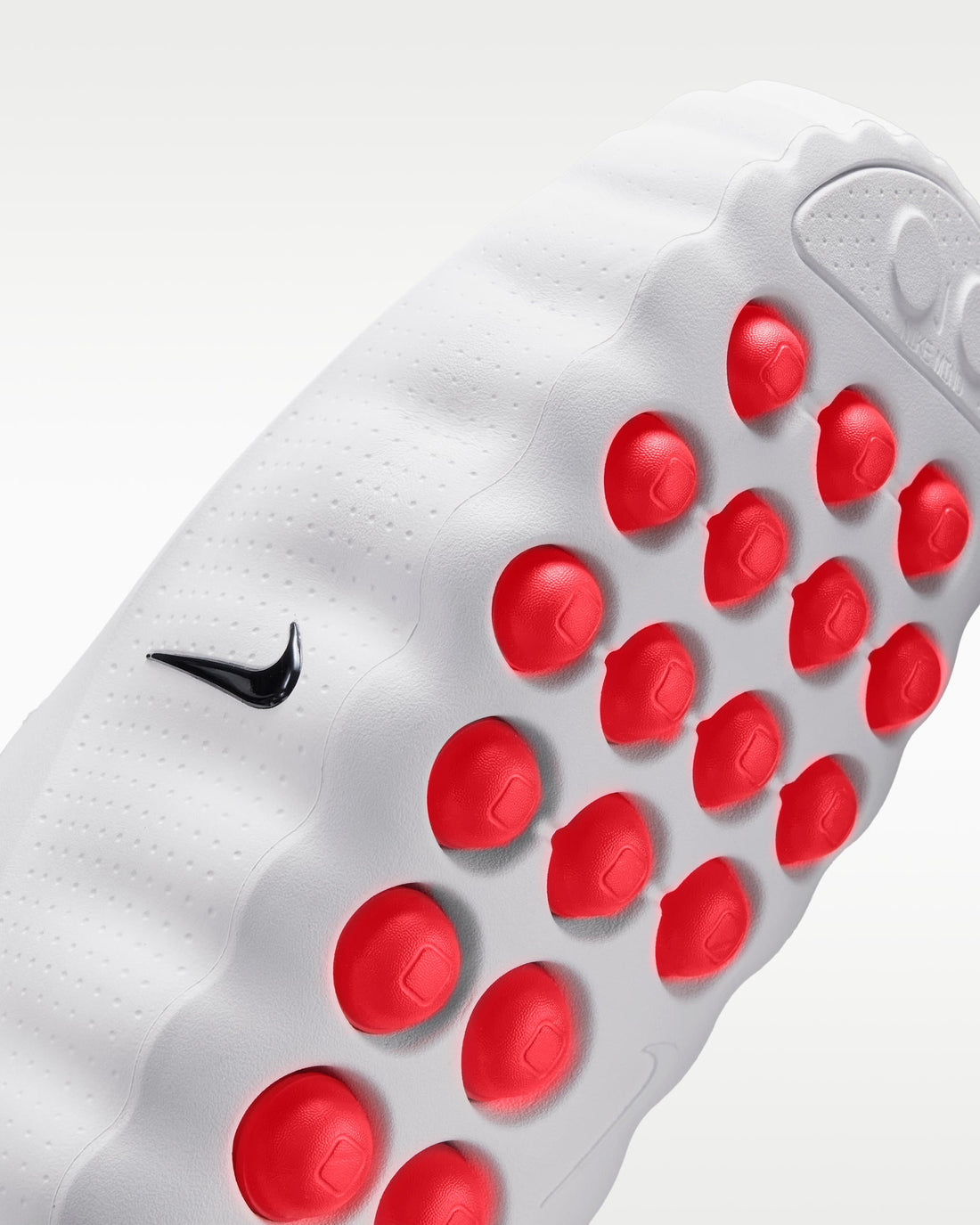 Nike Mind Slipper 001 – The "Science" Aesthetic of Comfort